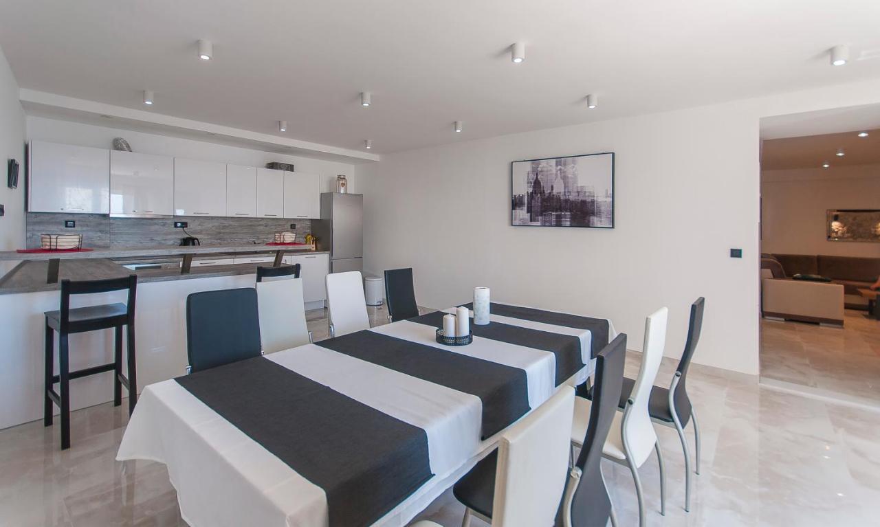 Xxl Villa Vista - Heated Pool لوكفا روجوزنيكا المظهر الخارجي الصورة